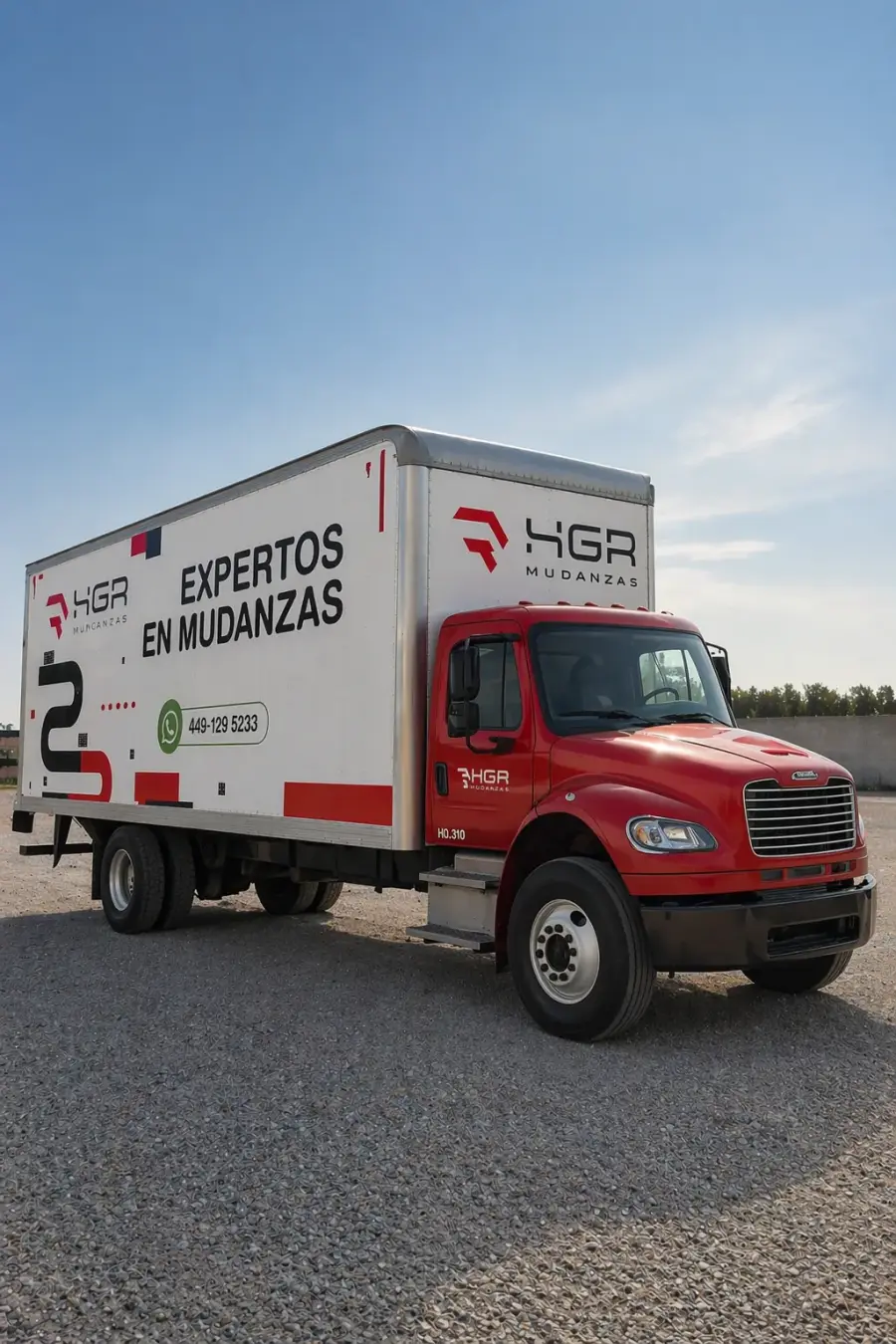 Camion Freightliner M2 HGR rotulado
